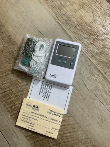 Thomas - 4127 ABS Plastic Traceable Refrigerator and Freezer Thermometer (6922772840631)